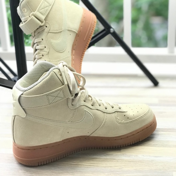 NWT Nike Air Force 1 HI SE Suede Butter WMNS - Picture 5 of 8